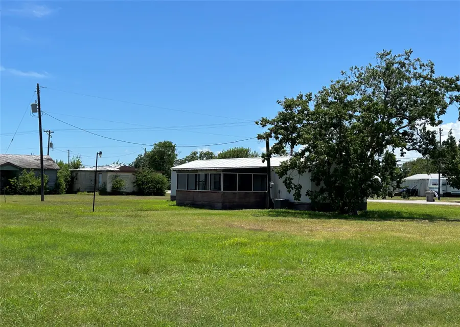 204 N 4th Street, Seadrift, TX 77983 - #2