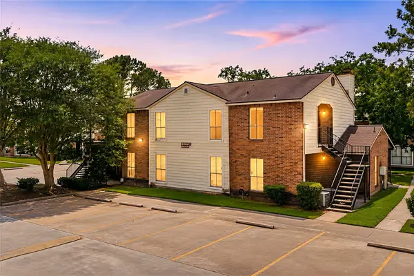 7200 W T C Jester Boulevard #41, Houston, TX 77088
