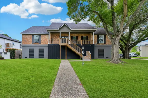 18611 Point Lookout Drive, Nassau Bay, TX 77058