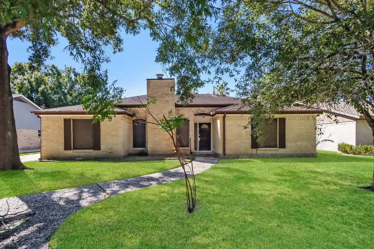 3815 Plum Hollow Drive, Houston, TX 77059 - Image #1