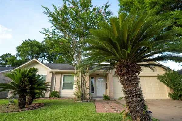 2206 Barrington Place Drive, Sugar Land, TX 77478