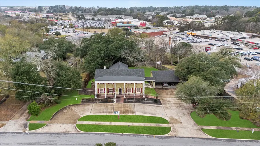 1106 Avenue O, Huntsville, TX 77340 - #3