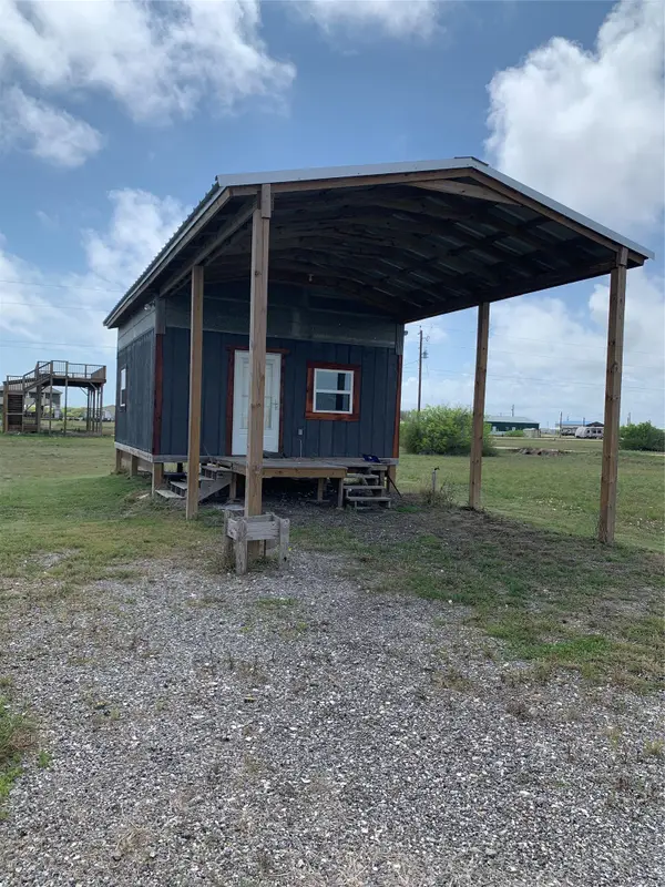134 Kingfish Lane, Palacios, TX 77465
