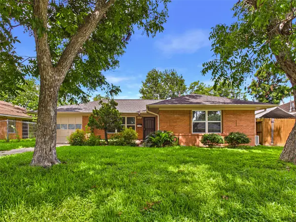 2127 Nell Street, Houston, TX 77034