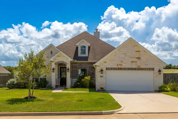 1501 Timber Oaks Drive, Brenham, TX 77833