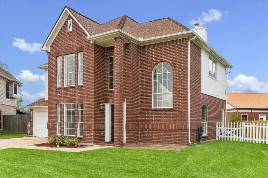 1105 Camelot Lane, Pearland, TX 77581 - #2