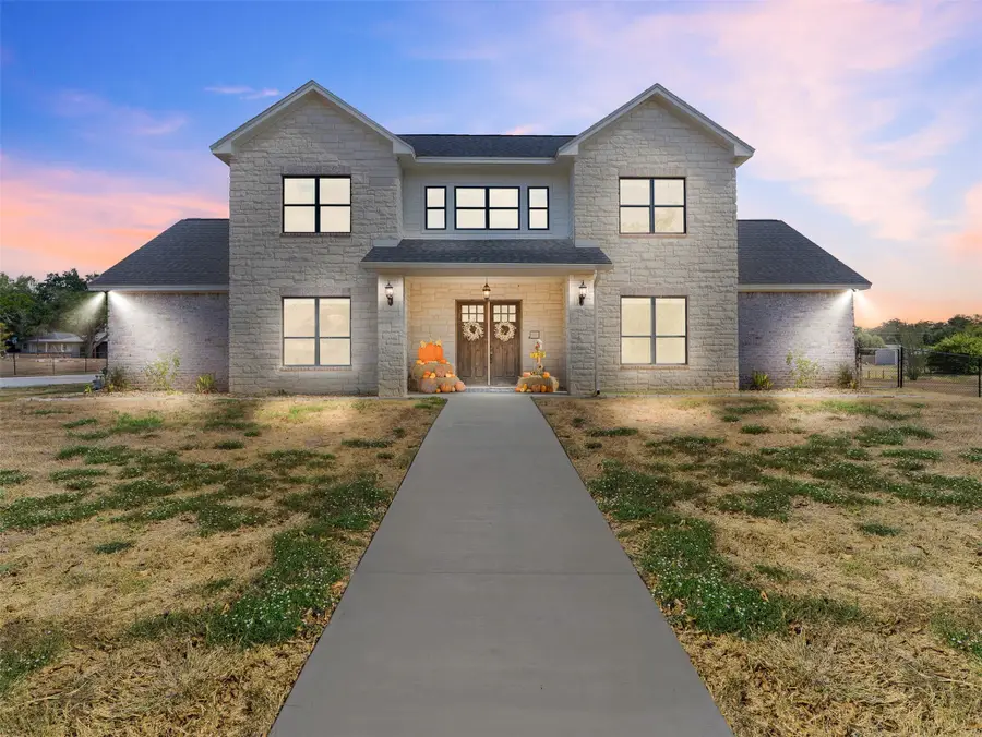 1205 N Avenue G, Shiner, TX 77984 - Image #2