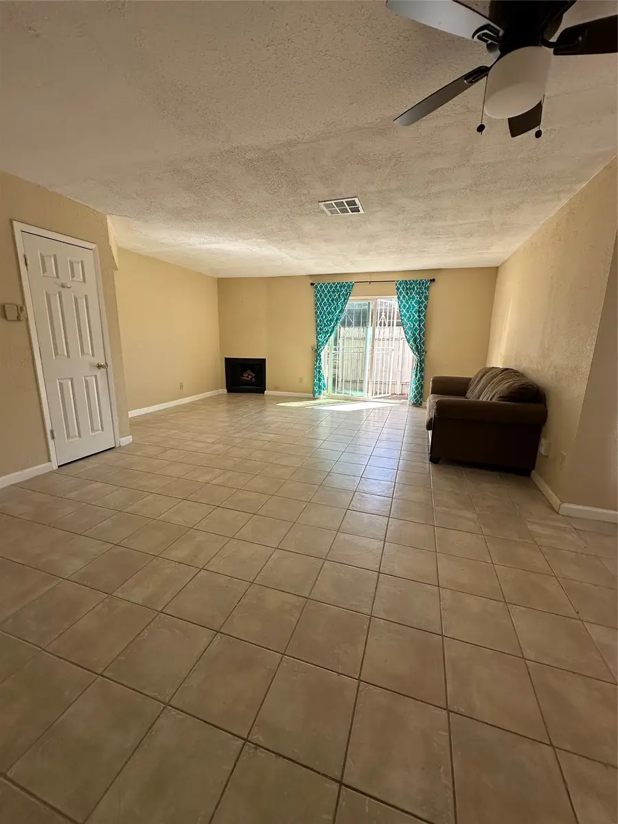 8405 Wilcrest Drive #2010, Houston, TX 77072 - Image #2