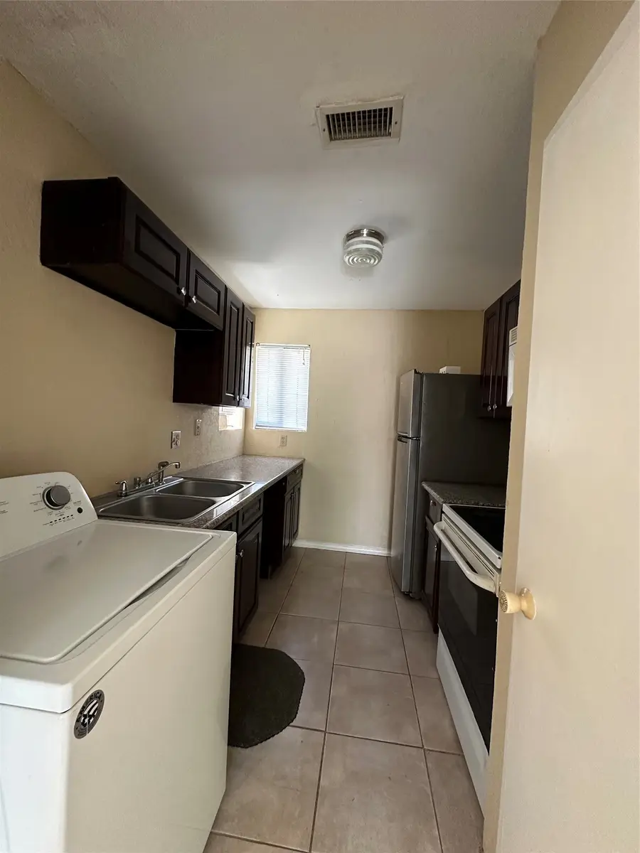 8405 Wilcrest Drive #2010, Houston, TX 77072 - Image #3