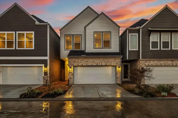 11325 Stonework Grove Lane, Houston, TX 77076