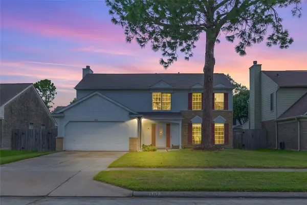 10110 Red Wolf Lane, Houston, TX 77064