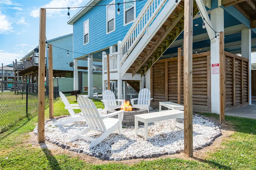 997 S Redfish Street, Crystal Beach, TX 77650 - #2