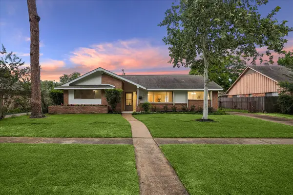 7919 Mobud Drive, Houston, TX 77036