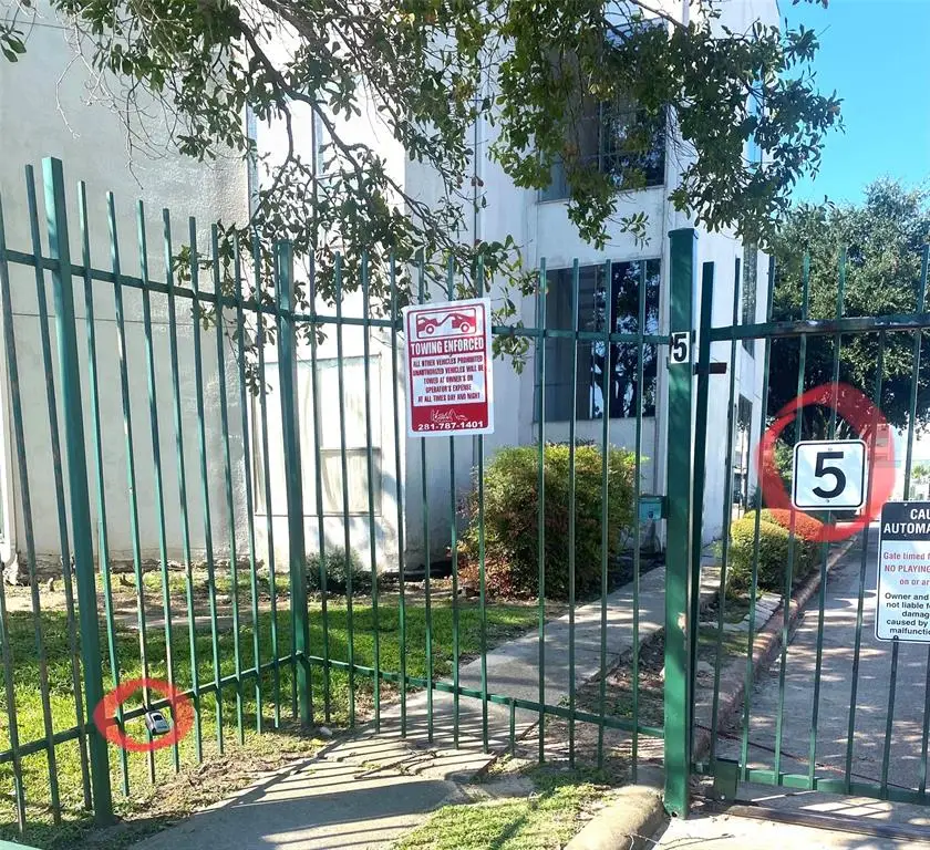 2824 S Bartell Drive #212, Houston, TX 77054 - #3