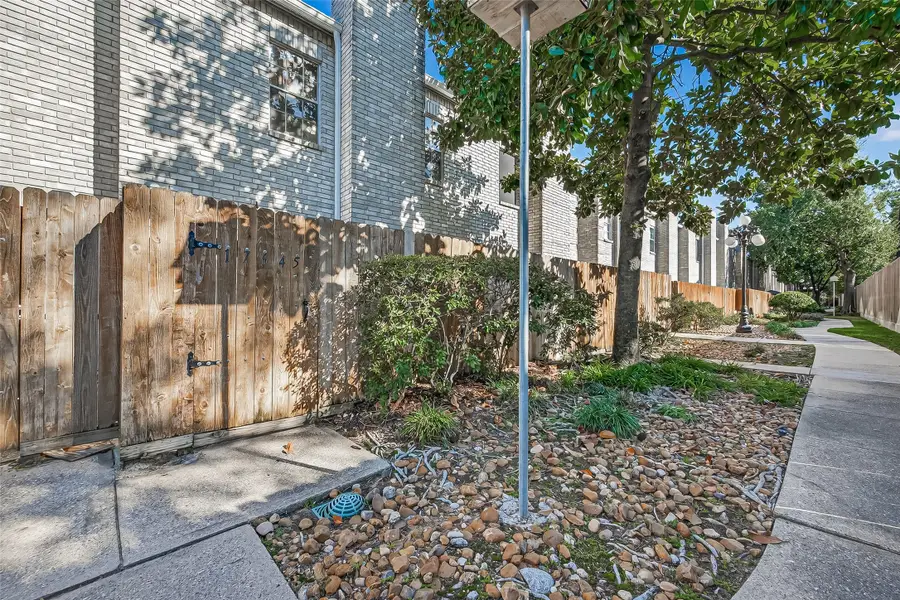 17645 Red Oak Drive #7645, Houston, TX 77090 - Image #2
