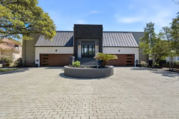 11707 Edgewater Court, Montgomery, TX 77356