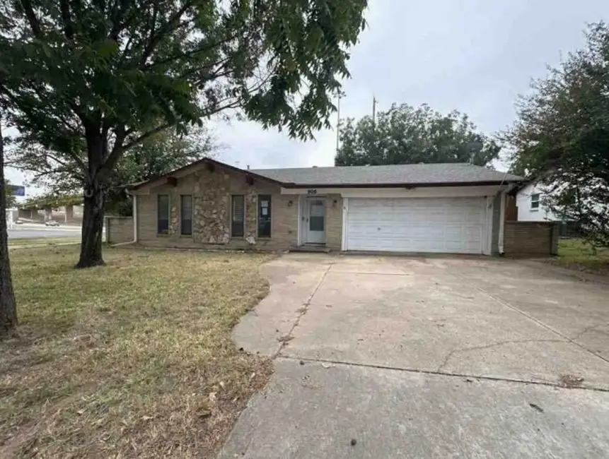 916 Stratford Drive, Bedford, TX 76021 - Image #1