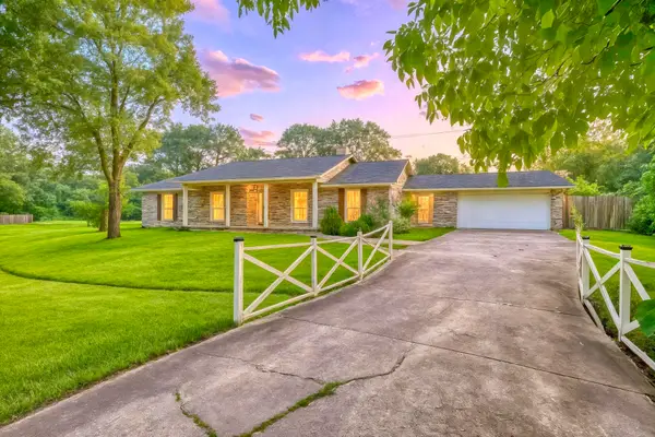 204 Edgewood Street, Baytown, TX 77520