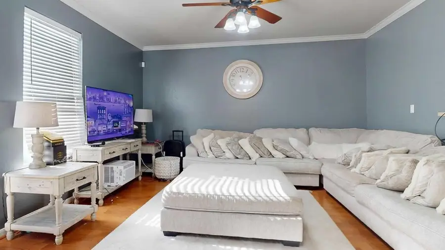 8030 Singing Sonnet Lane, Houston, TX 77072 - Image #3