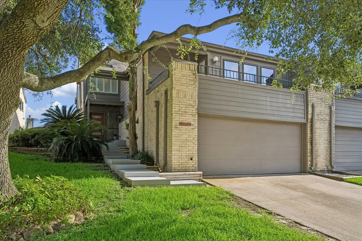 2811 Lighthouse Drive, Houston, TX 77058 - #1