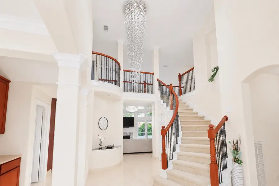 2614 Sunset Lake Drive, Sugar Land, TX 77478 - #3