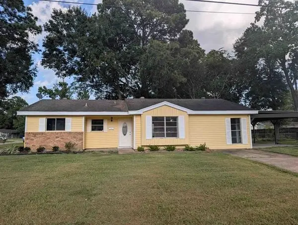 3895 Bristol Drive, Beaumont, TX 77707