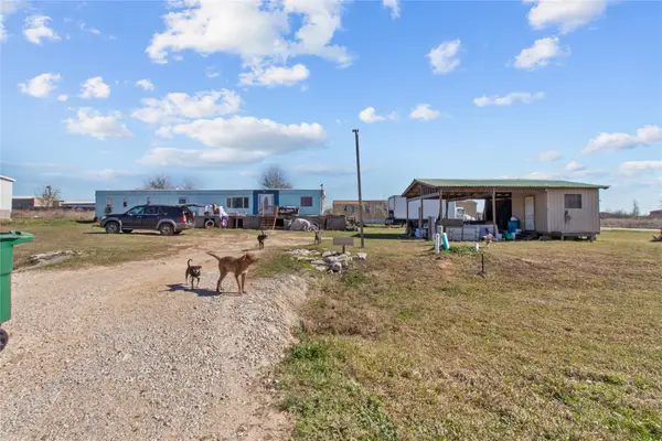 5615 Road 3550, Cleveland, TX 77327