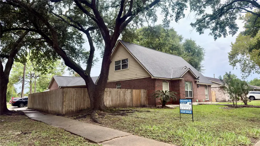10538 Huntington View Drive, Houston, TX 77099 - #2