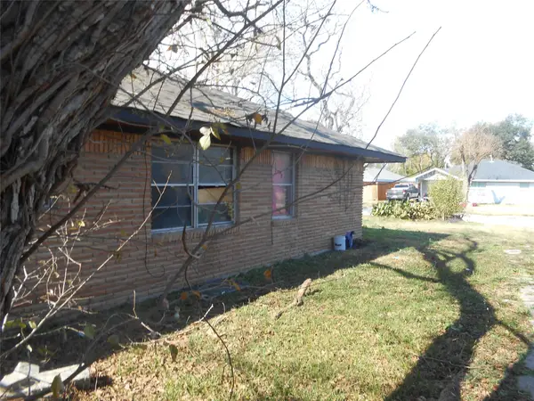 2711 S Knotty Oaks Trl Key, South Houston, TX 77045