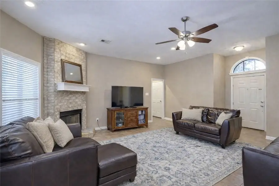 403 N N Coulter Drive, Bryan, TX 77803 - Image #2