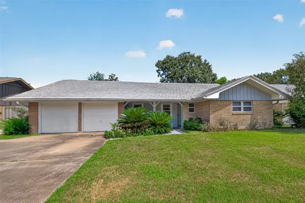 10418 Hazelhurst Drive, Houston, TX 77043