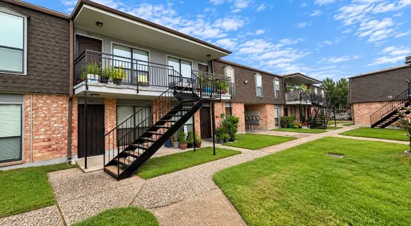 10802 Kingspoint Road #313, Houston, TX 77075