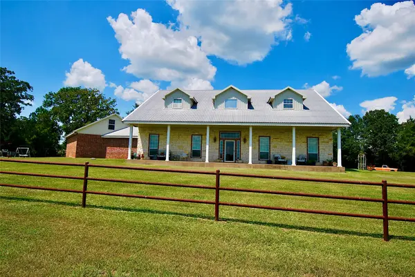 27368 State Highway 19 N, Athens, TX 75752
