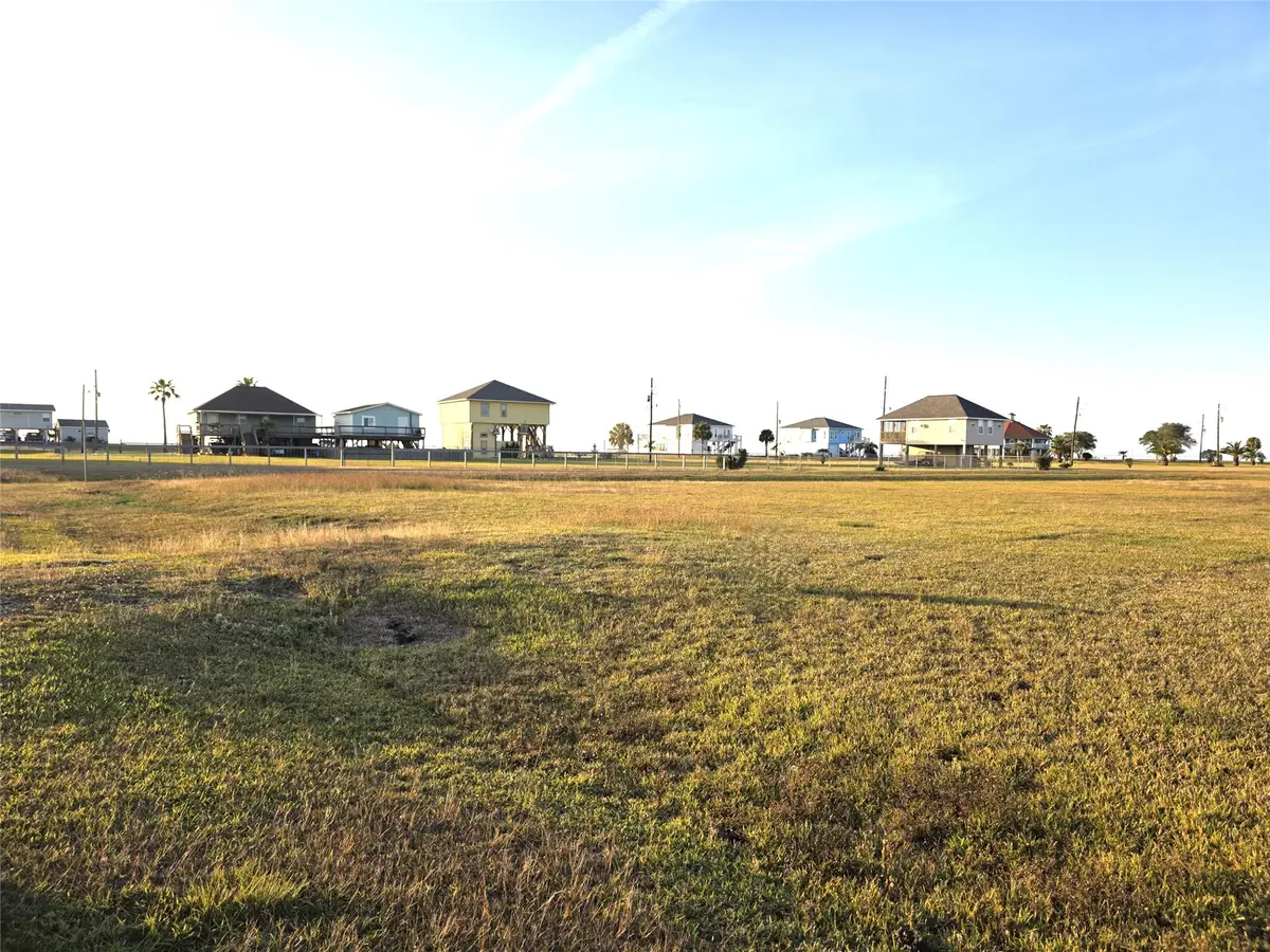 1 Mockingbird Lane, Anahuac, TX 77514 - #1