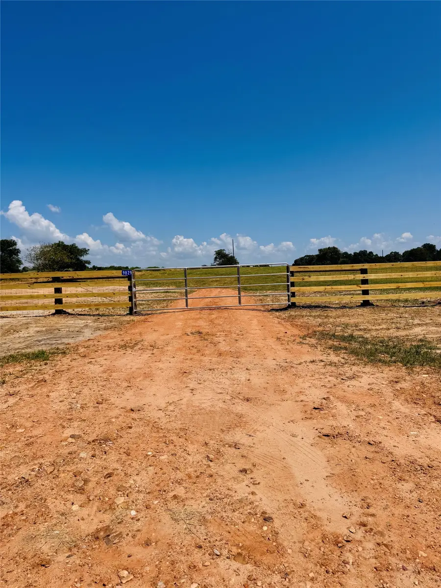 9829 W Us 90, Schulenburg, TX 78956 - #3
