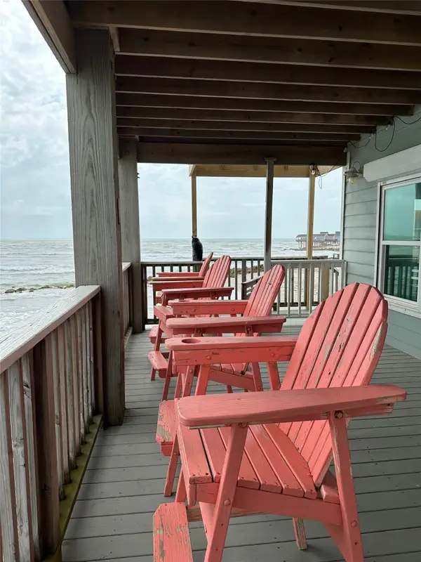 13130 Gulf Beach Drive, Freeport, TX 77541