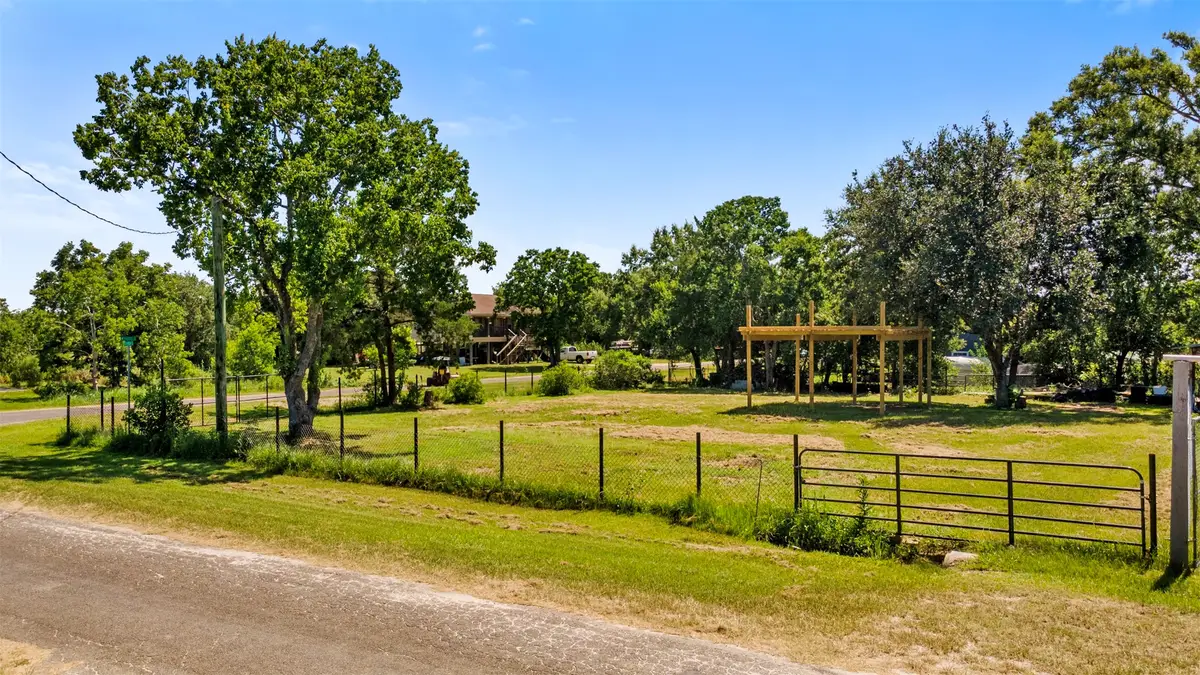 701 Stephenson Avenue, Anahuac, TX 77514 - #1