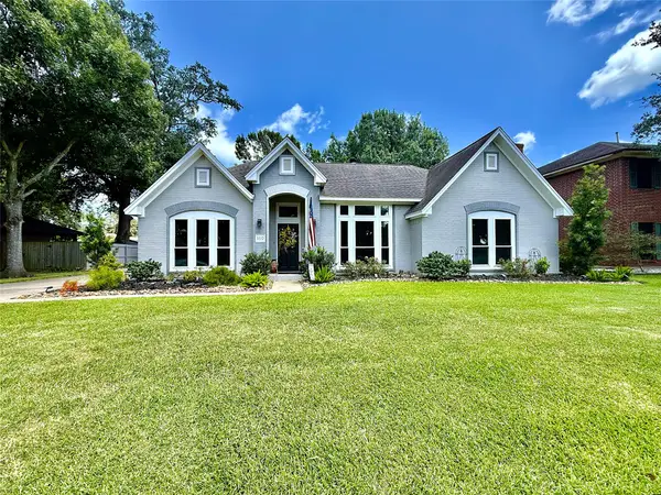 110 Portulaca Street, Lake Jackson, TX 77566