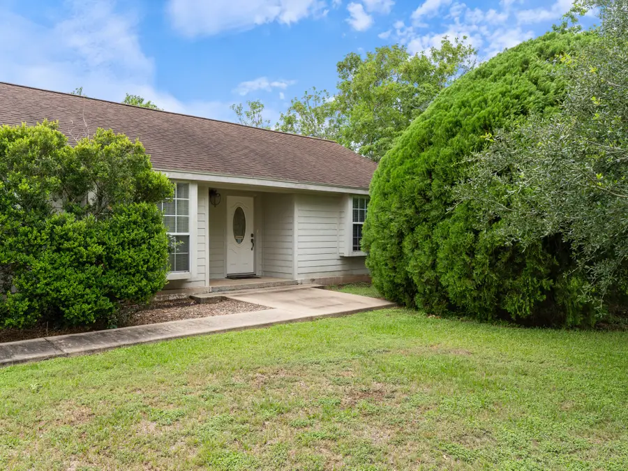 1103 Green Avenue, Palacios, TX 77465 - #2