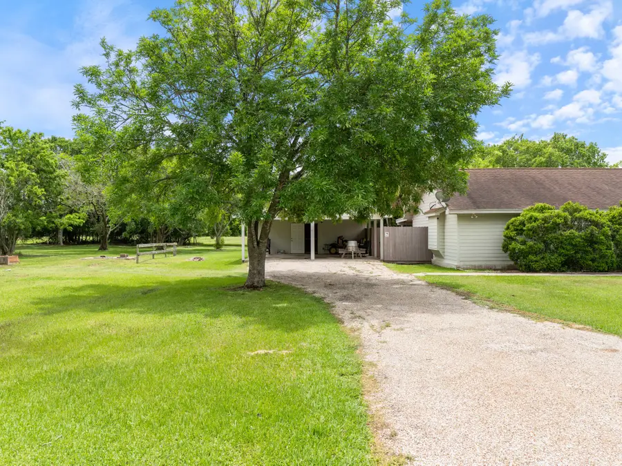 1103 Green Avenue, Palacios, TX 77465 - #3