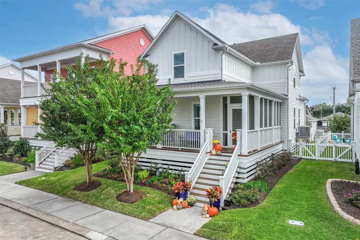 5 Duval Street, Galveston, TX 77554 - Image #1