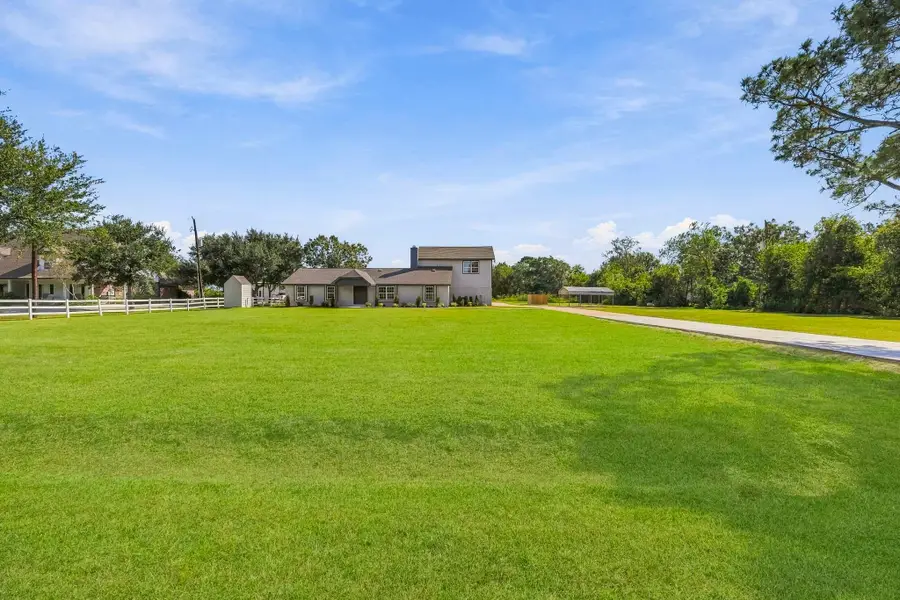 119 Avenue J, Dickinson, TX 77539 - #2