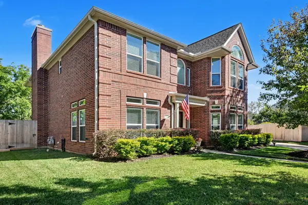 101 Lakeview Circle, Friendswood, TX 77546