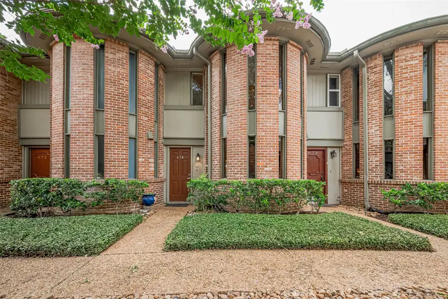 674 S Ripple Creek Drive #674, Houston, TX 77057 - Image #3