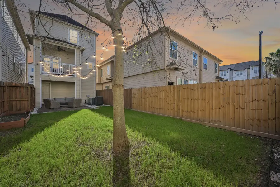 5736 Petty Street, Houston, TX 77007 - #3