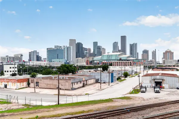 2352 Sperber Lane, Houston, TX 77003