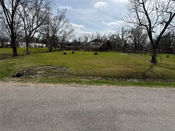 2430 Lone Oak Road, Houston, TX 77093