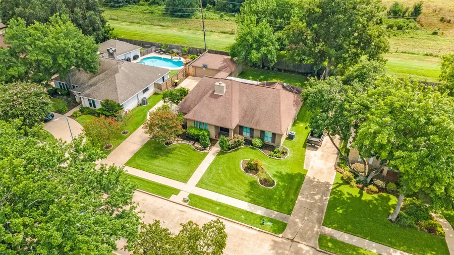 1207 Bittersweet Drive, Richmond, TX 77406 - Image #2