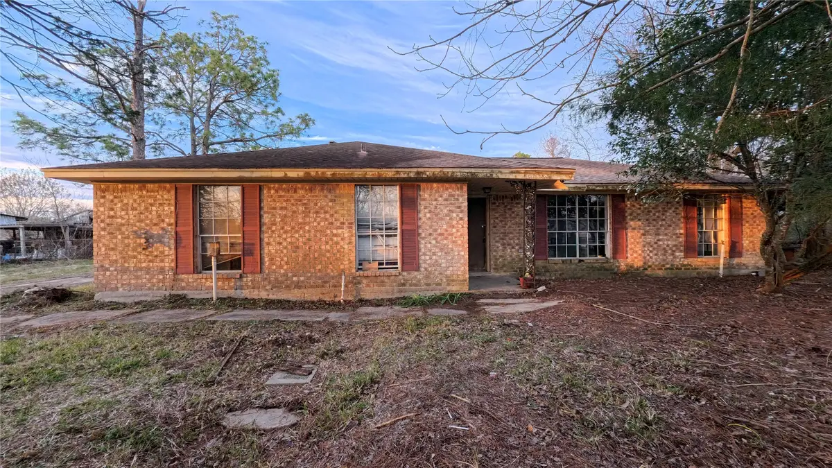 748 County Road 296d, Alvin, TX 77511 - Image #1