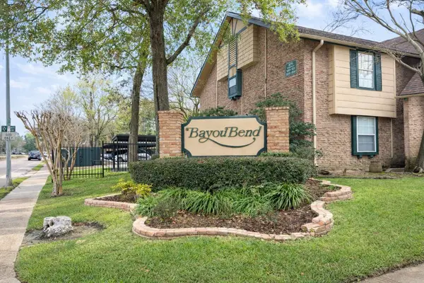 8223 Kingsbrook Road #215, Houston, TX 77024